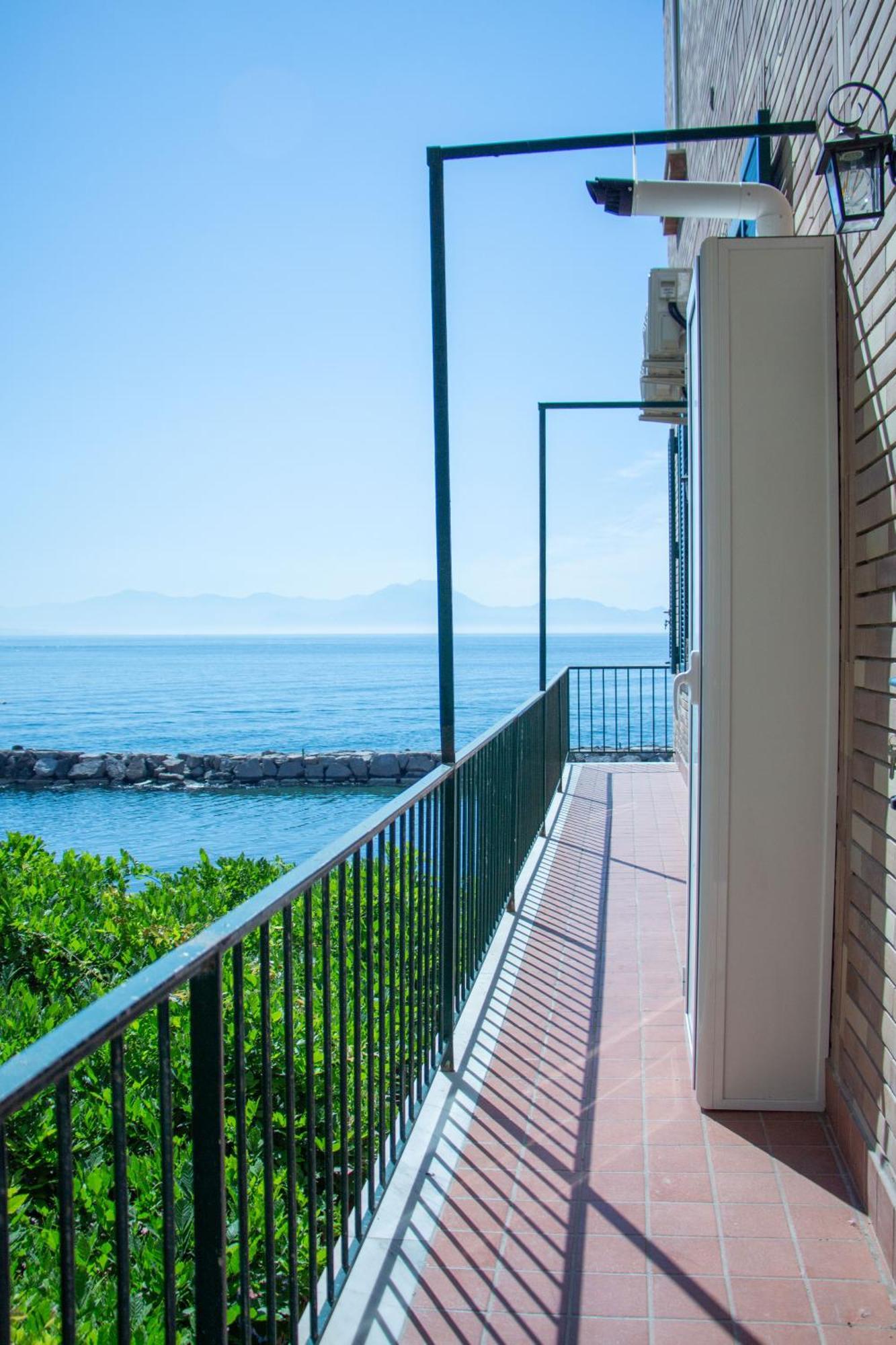 Wanderlust Aria Di Mare Apartment Naples Exterior photo